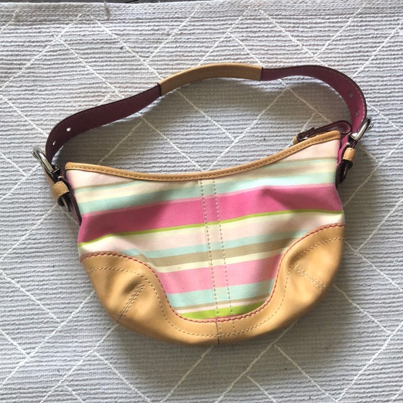 Coach Handbags - Vintage coach bag